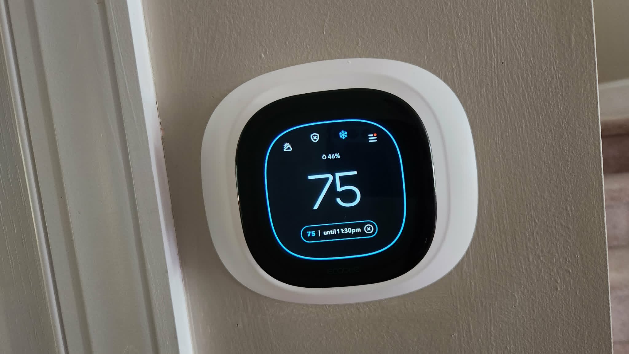 Ecobee smart thermostat set to 75 degrees